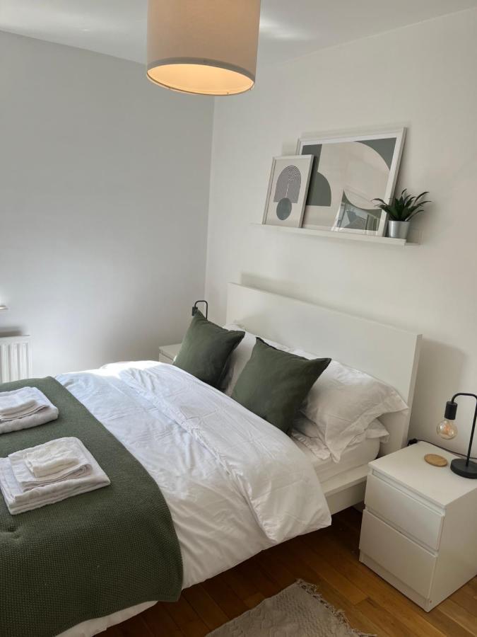 Homely 2 Story Cathedral City Apartment Durham Buitenkant foto
