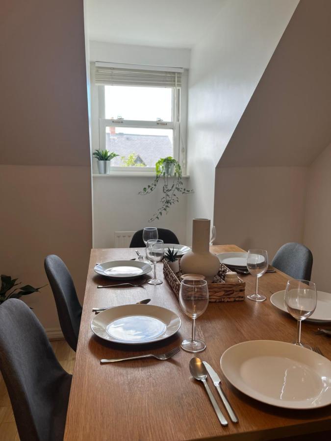 Homely 2 Story Cathedral City Apartment Durham Buitenkant foto