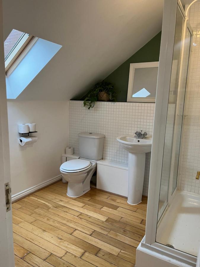 Homely 2 Story Cathedral City Apartment Durham Buitenkant foto