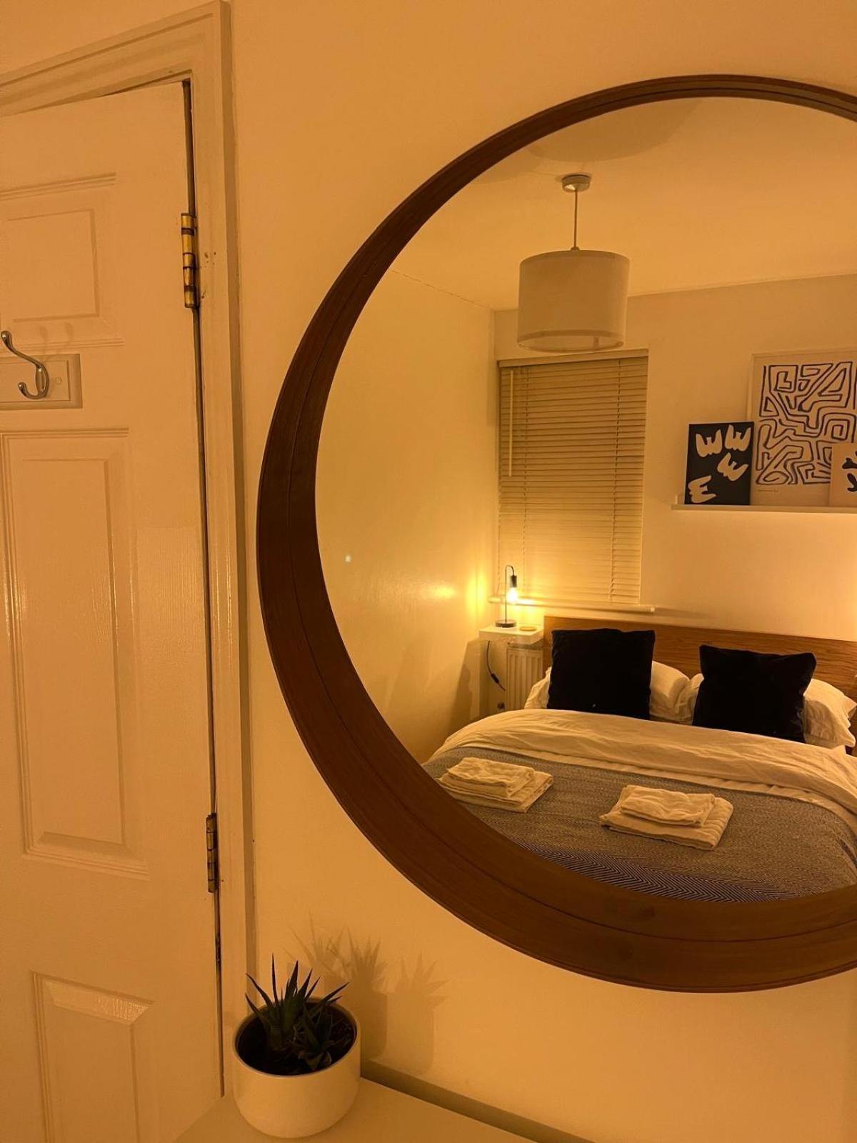 Homely 2 Story Cathedral City Apartment Durham Buitenkant foto