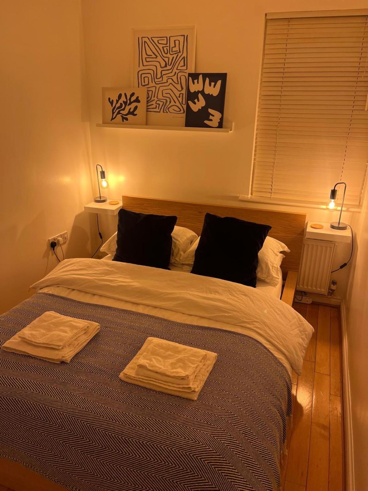 Homely 2 Story Cathedral City Apartment Durham Buitenkant foto